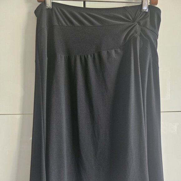 Stretchy Lightweight Side Slit Skirt - Picture 2 of 6